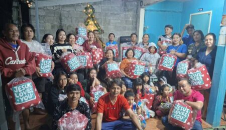 บ.ซันเกทเวย์ บริจาคผ้าห่มให้ลิฟวิ่งสตรีมส์ จำนวน31 ผืน บ้านเอื้ออาทร อ.สันทราย จ.เชียงใหม่