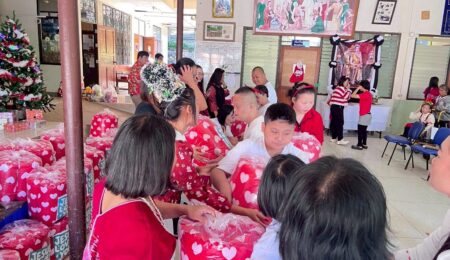 บ.ซันเกทเวย์ บริจาคผ้าห่มให้ศูนย์คริสต์เตียนเพื่อพัฒนาผู้พิการ(CDPD) จ. แม่ฮ่องสอน