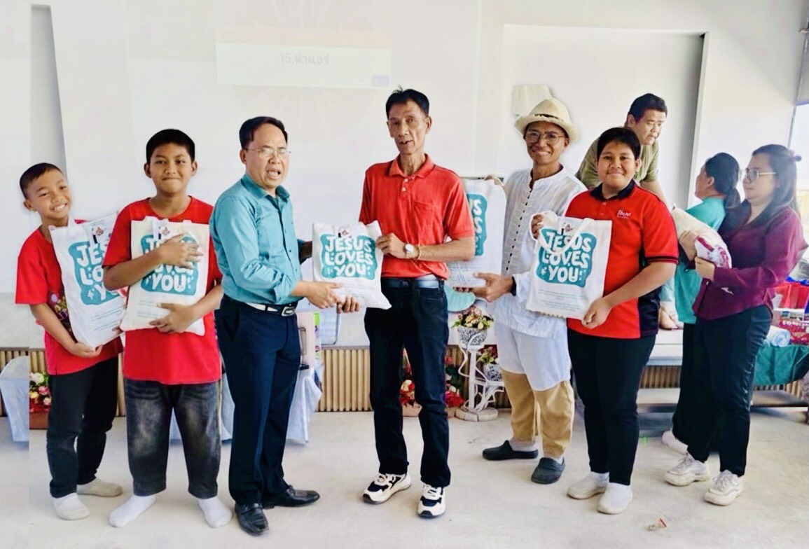 Sun Gateway Co., Ltd. donated rice to the SOS Children's Villages Foundation in Samut Prakan.